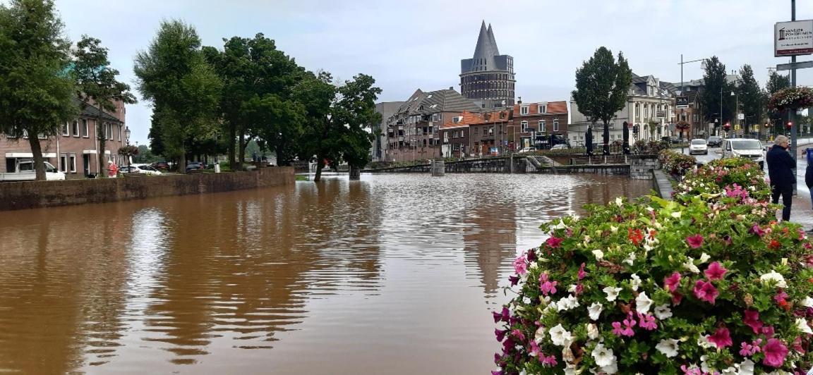 Roermond Uniek Stadspand, Compleet Woonhuis Dış mekan fotoğraf